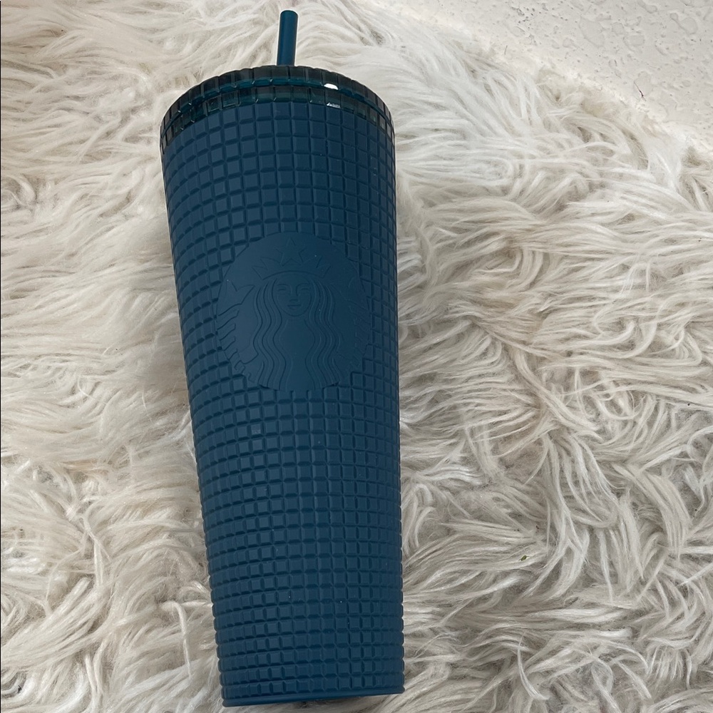 STARBUCKS NWT 2022 Matte Dark Green Studded Tumbler Cold Cup - Venti - 24 fl oz - Picture 2 of 8